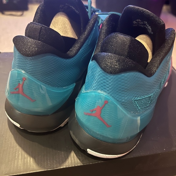 Jordan CP3 VIII South Beach main image 5